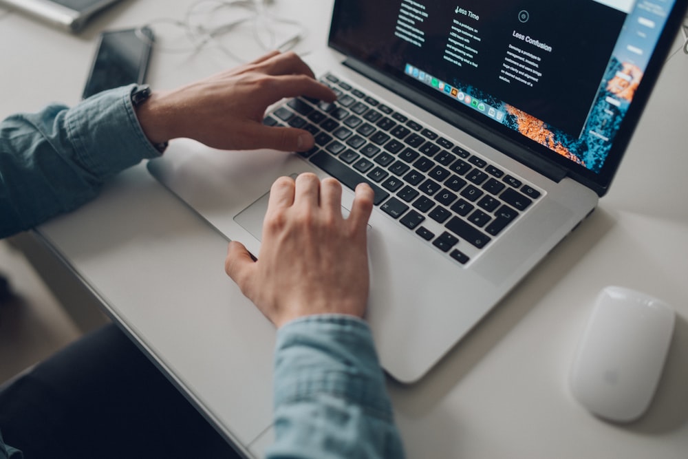 Intinor adds user-configured distribution delay