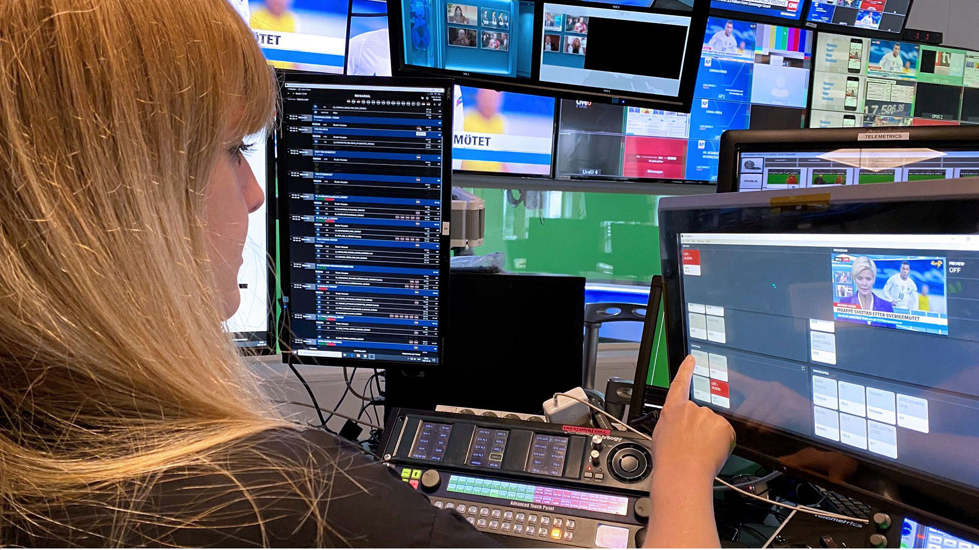 Installing a complete newsroom remotely in a pandemic